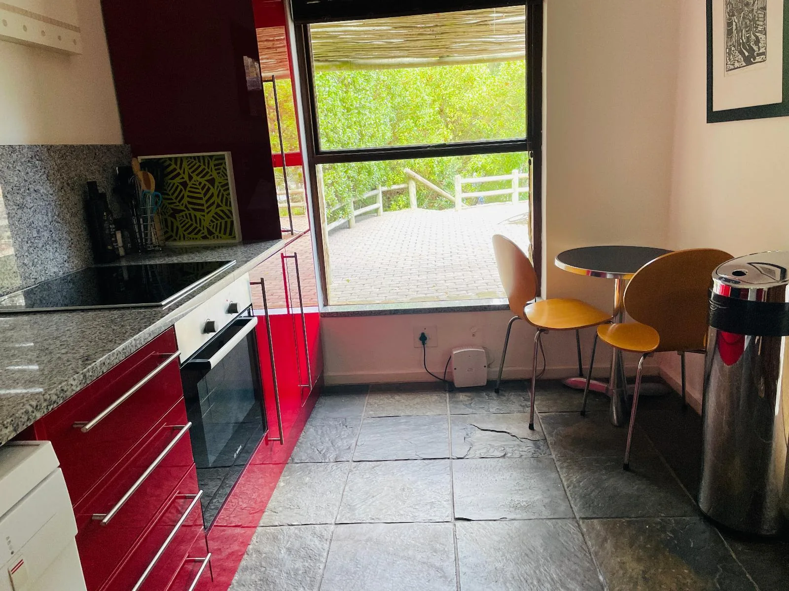 Saffron Cottage — Breakfast area